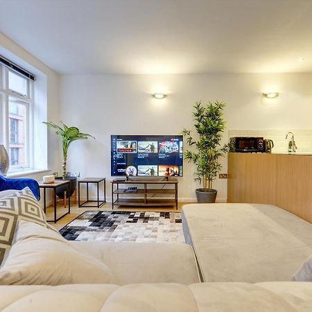 City Centre, 2 Bedroom, Secured Parking, 3 King Bed, Wifi Sleep 6 Guest Comfortable On Three King Size Beds, Jewellery Quarter , Birmingham City Centre , Allocated Secured Parking 외부 사진