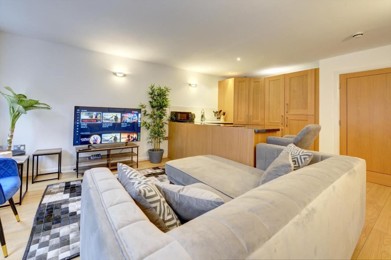 City Centre, 2 Bedroom, Secured Parking, 3 King Bed, Wifi Sleep 6 Guest Comfortable On Three King Size Beds, Jewellery Quarter , Birmingham City Centre , Allocated Secured Parking 외부 사진