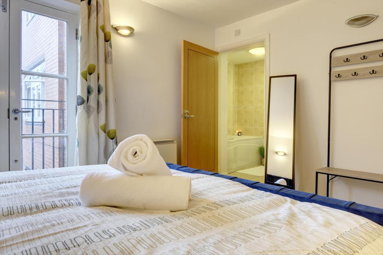 City Centre, 2 Bedroom, Secured Parking, 3 King Bed, Wifi Sleep 6 Guest Comfortable On Three King Size Beds, Jewellery Quarter , Birmingham City Centre , Allocated Secured Parking 외부 사진