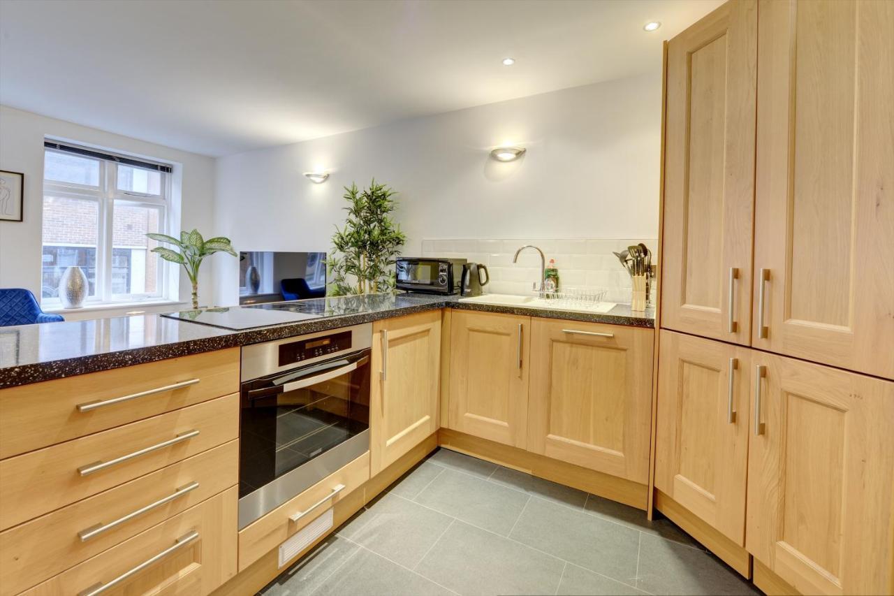 City Centre, 2 Bedroom, Secured Parking, 3 King Bed, Wifi Sleep 6 Guest Comfortable On Three King Size Beds, Jewellery Quarter , Birmingham City Centre , Allocated Secured Parking 외부 사진